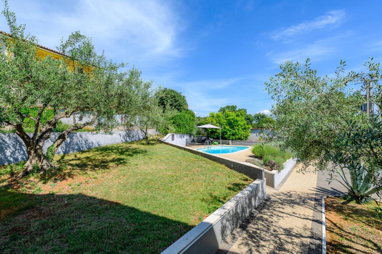 Villa Elisa Kaštelir Екстериор снимка